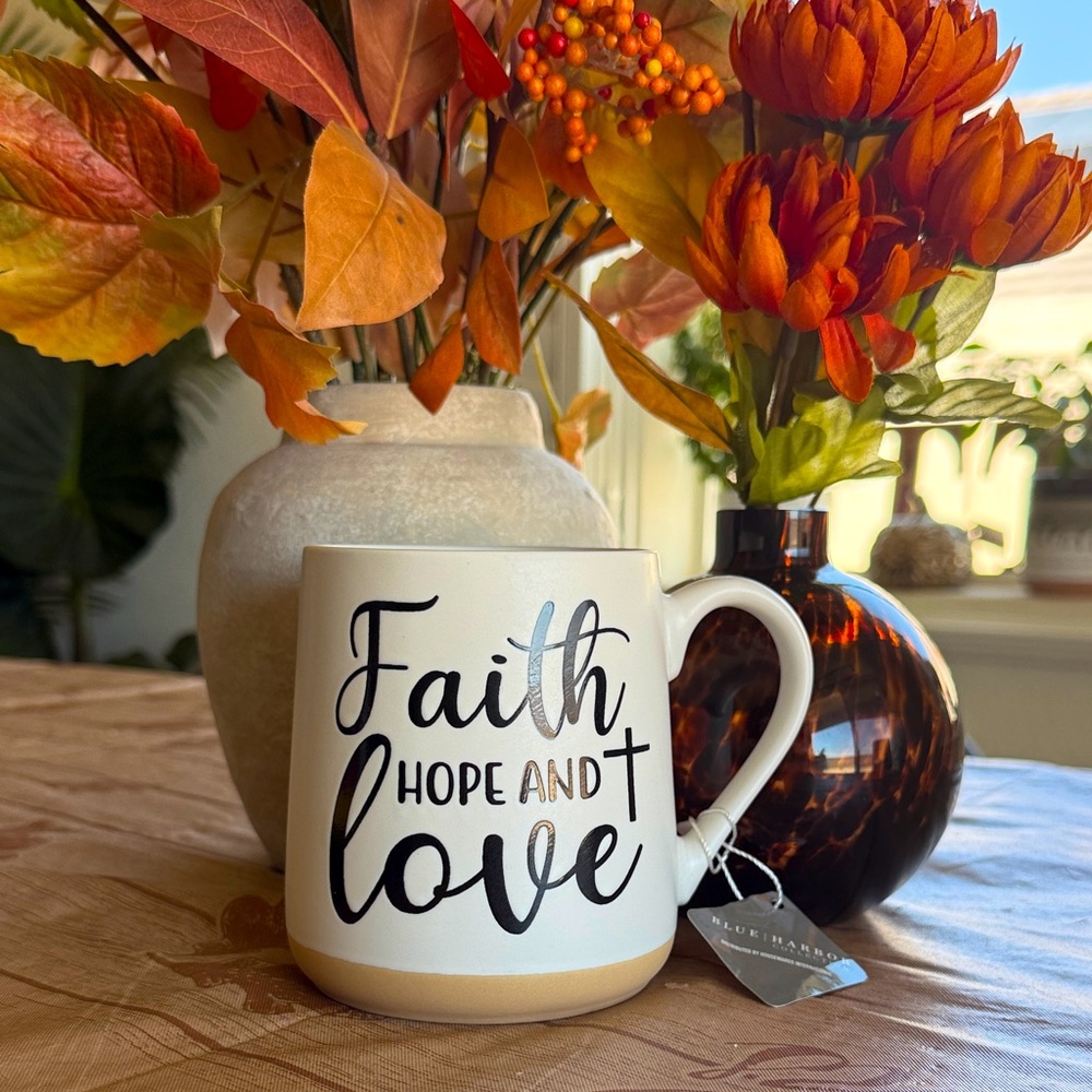 ✨NWT Faith Hope and Love Mug🤍